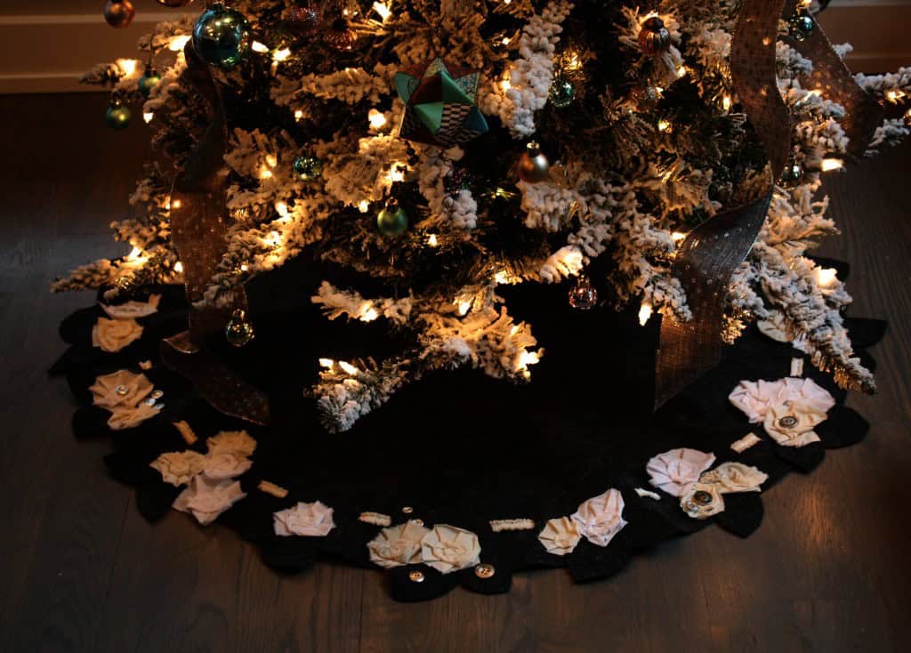 lit tree skirt