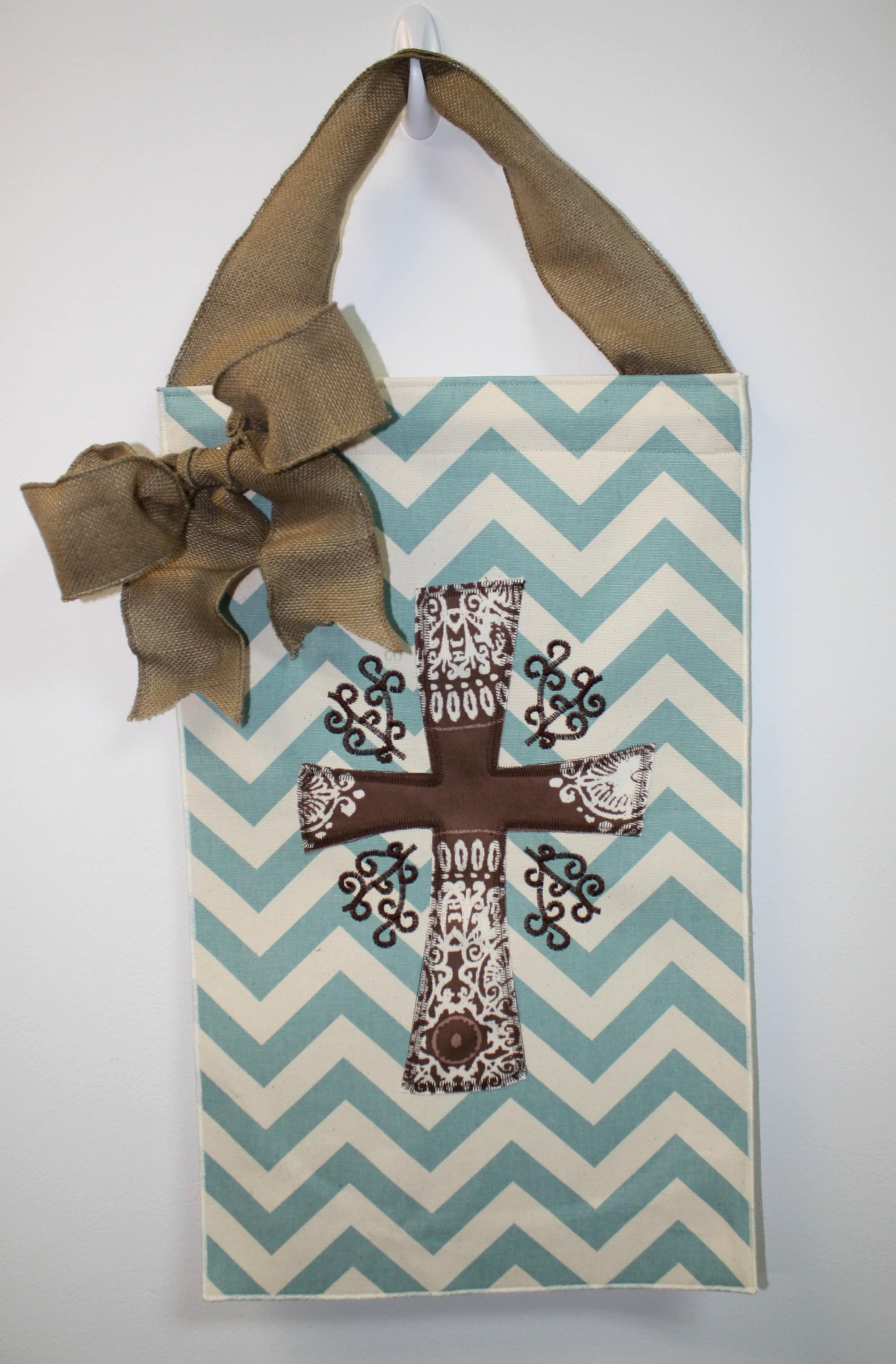 easter flag with cross - myfrenchtwist.com