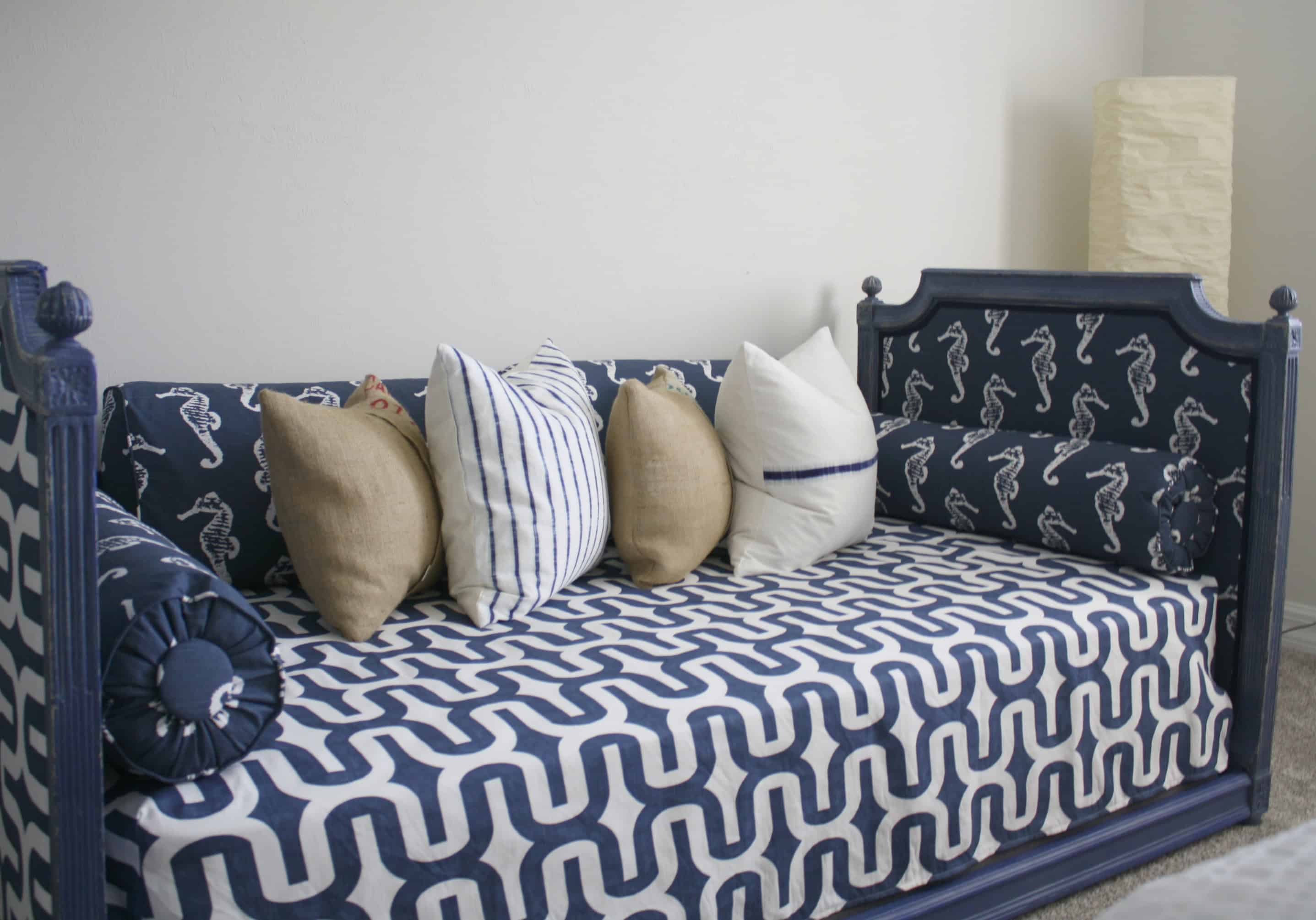 daybed makeover - myfrenchtwist.com
