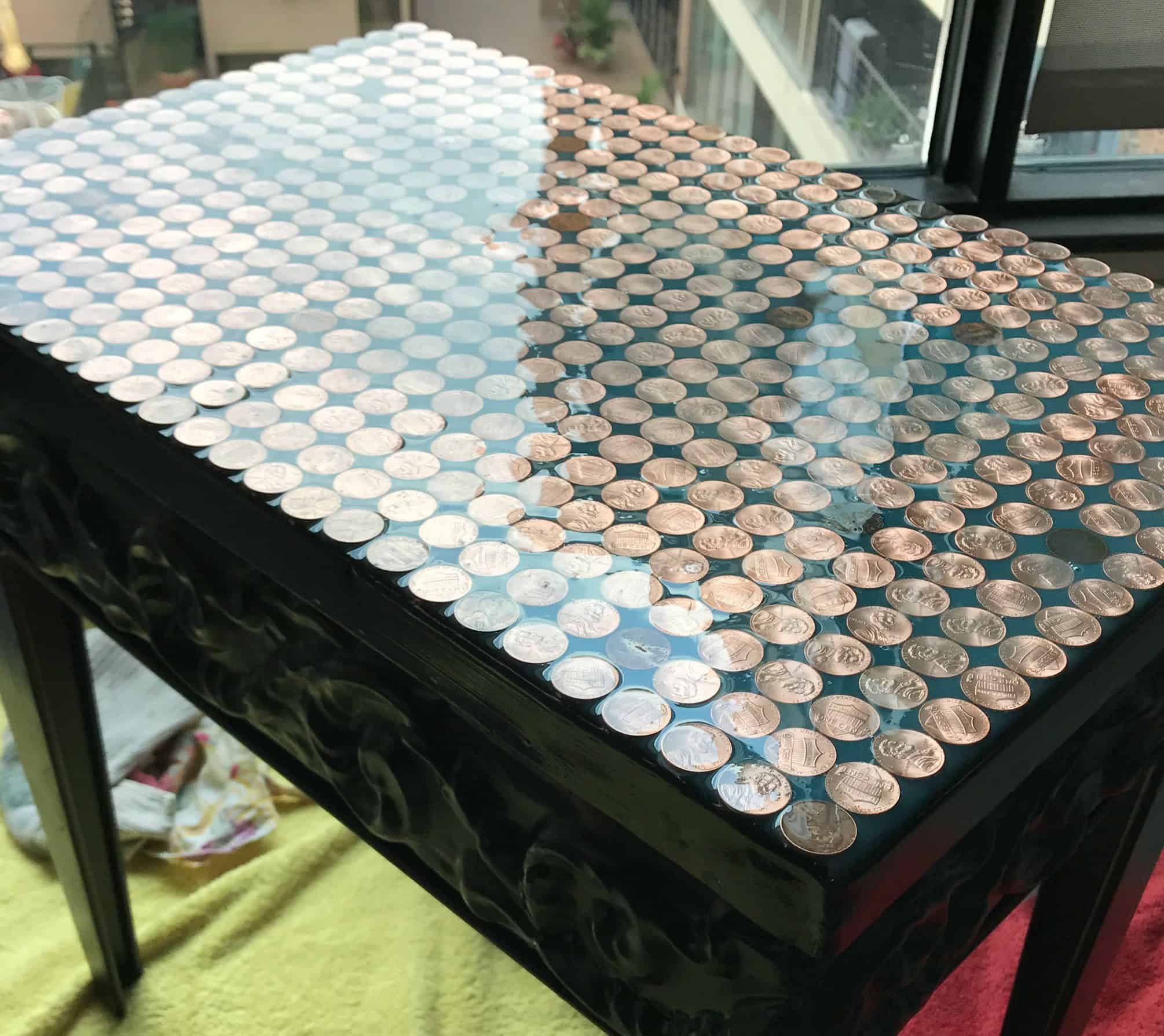 penny topped table - myfrenchtwist.com