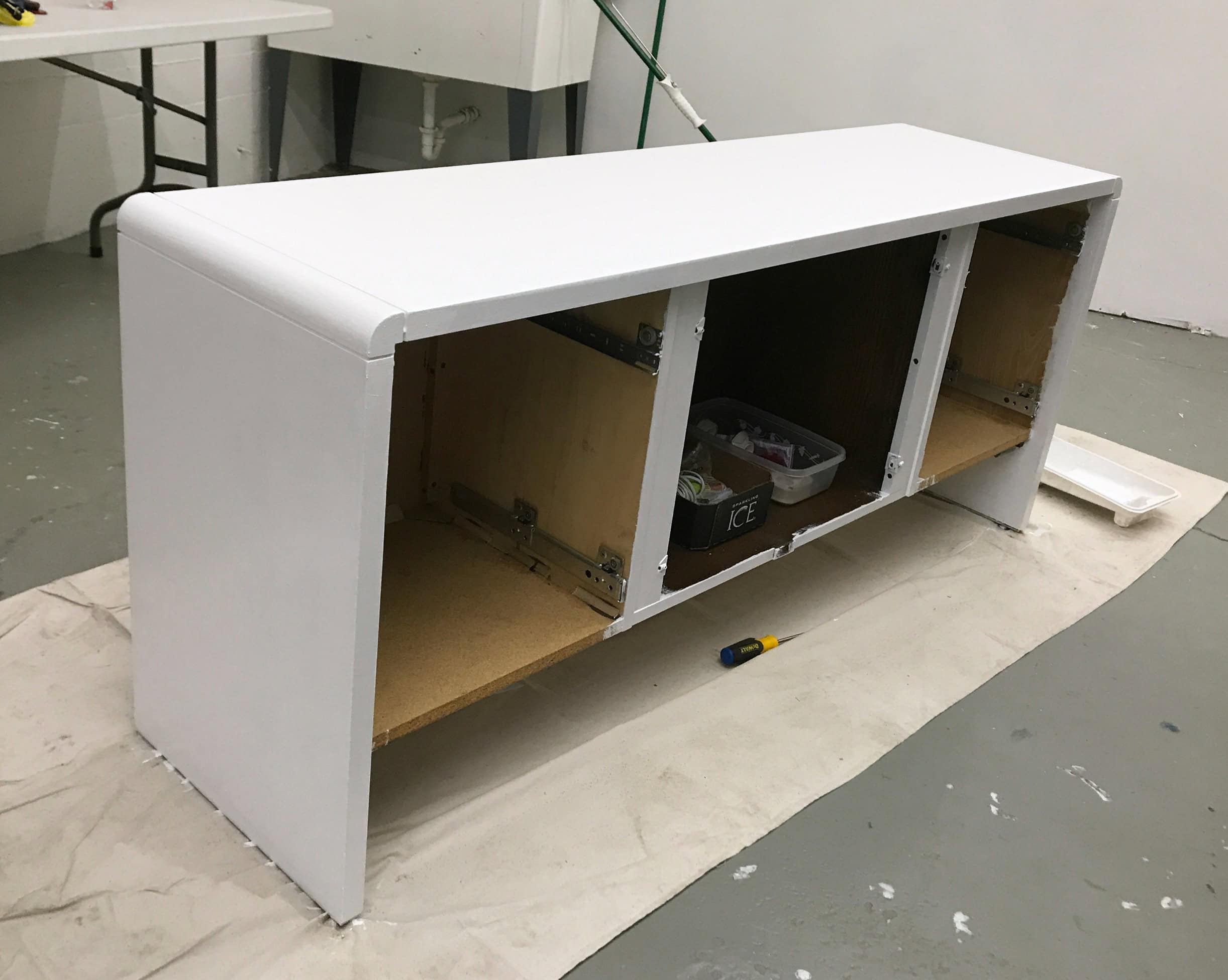 mid century dresser makeover - myfrenchtwist.com