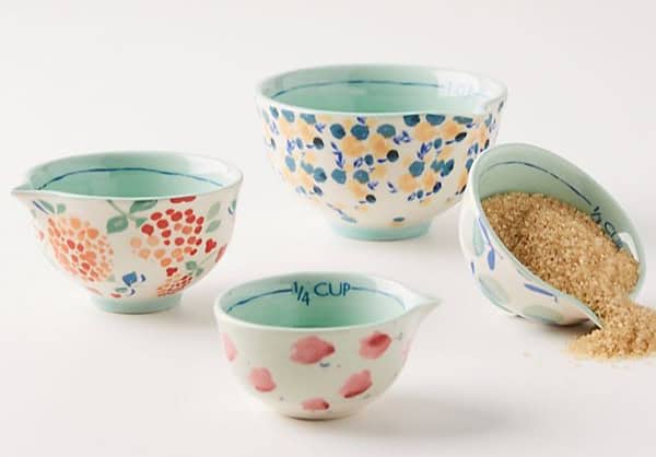 floral measuring cups