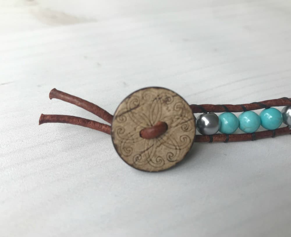 #wrapBracelet button