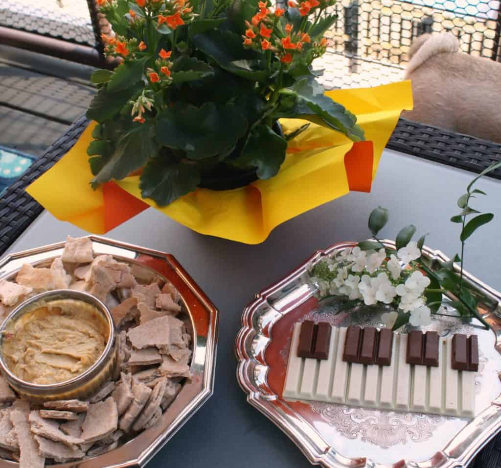 broadway tablescape - myfrenchtwist.com