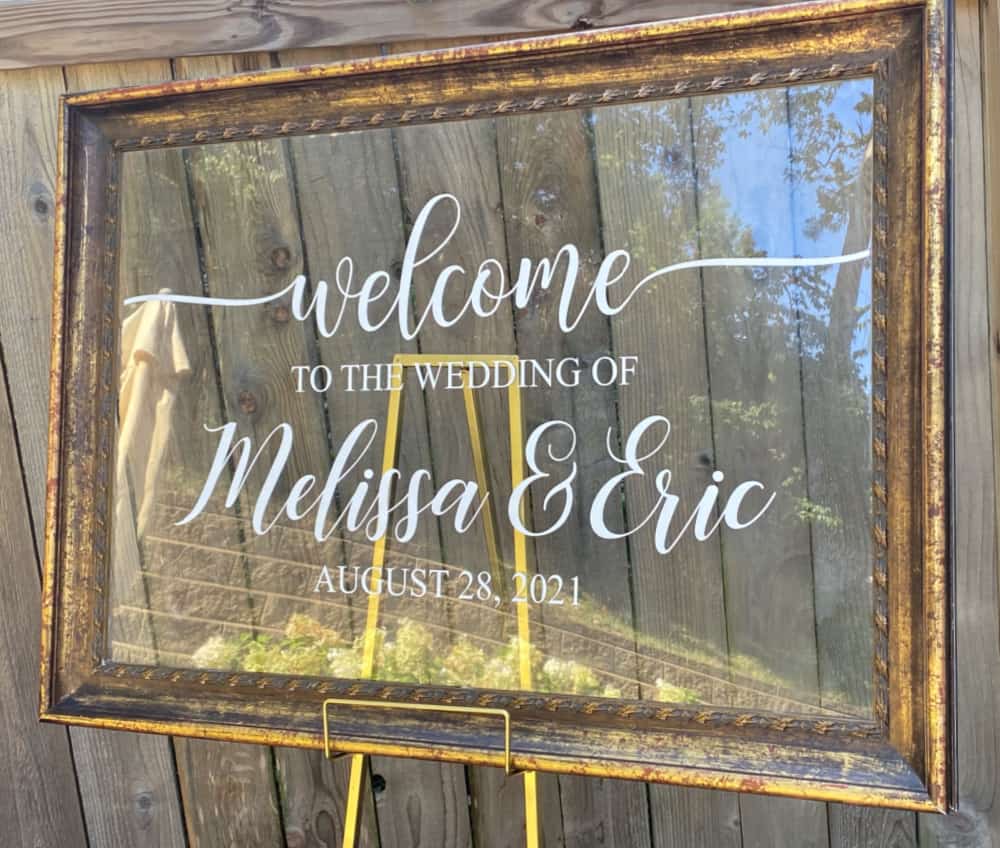 DIY Welcome Sign and Stand  Wedding signs diy, Sign stand, Diy easel